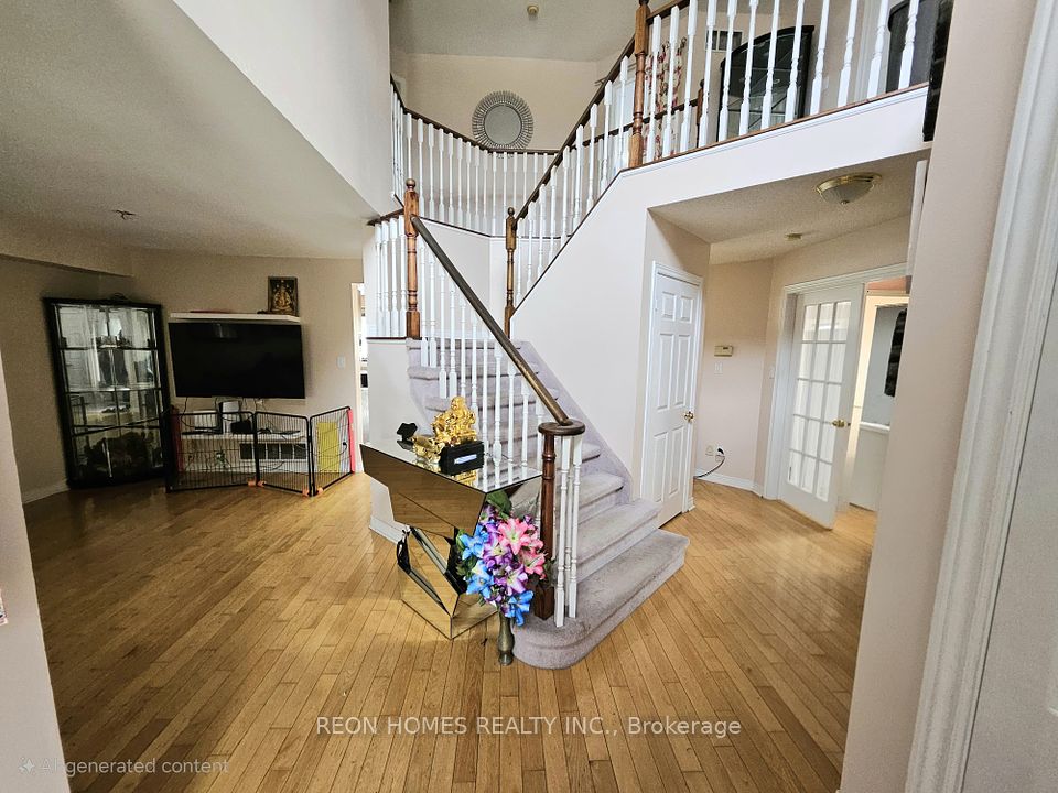 72 Niagara Drive, Oshawa, ON L1G 8A5