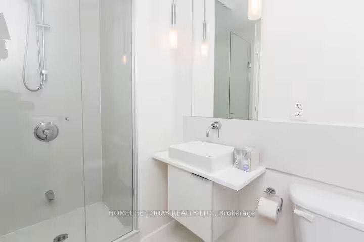 2 Bedrooms Condo at 8 Charlotte, Toronto For sale