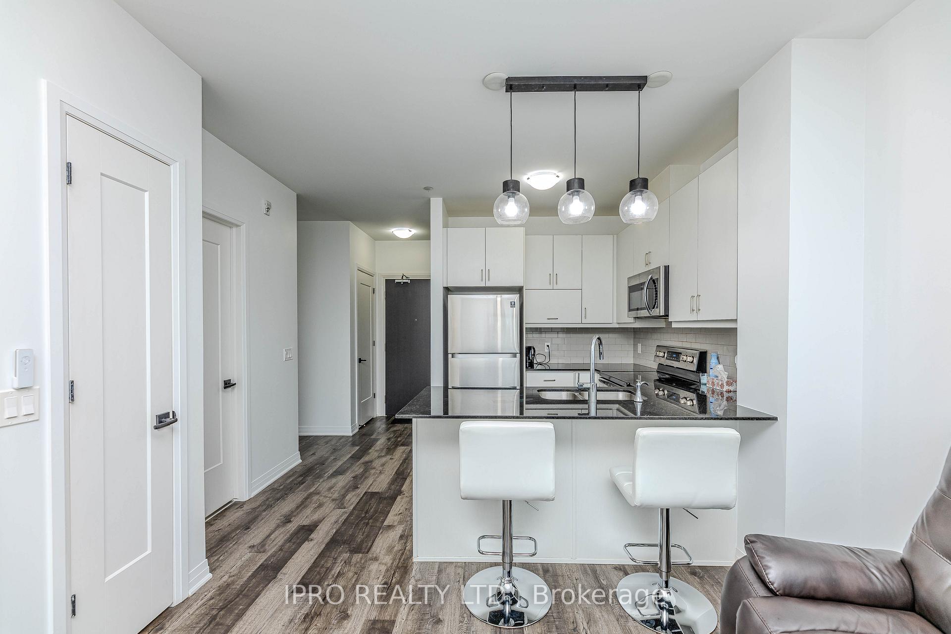 1 Bedroom Condo at 102 Grovewood Common, Oakville For sale