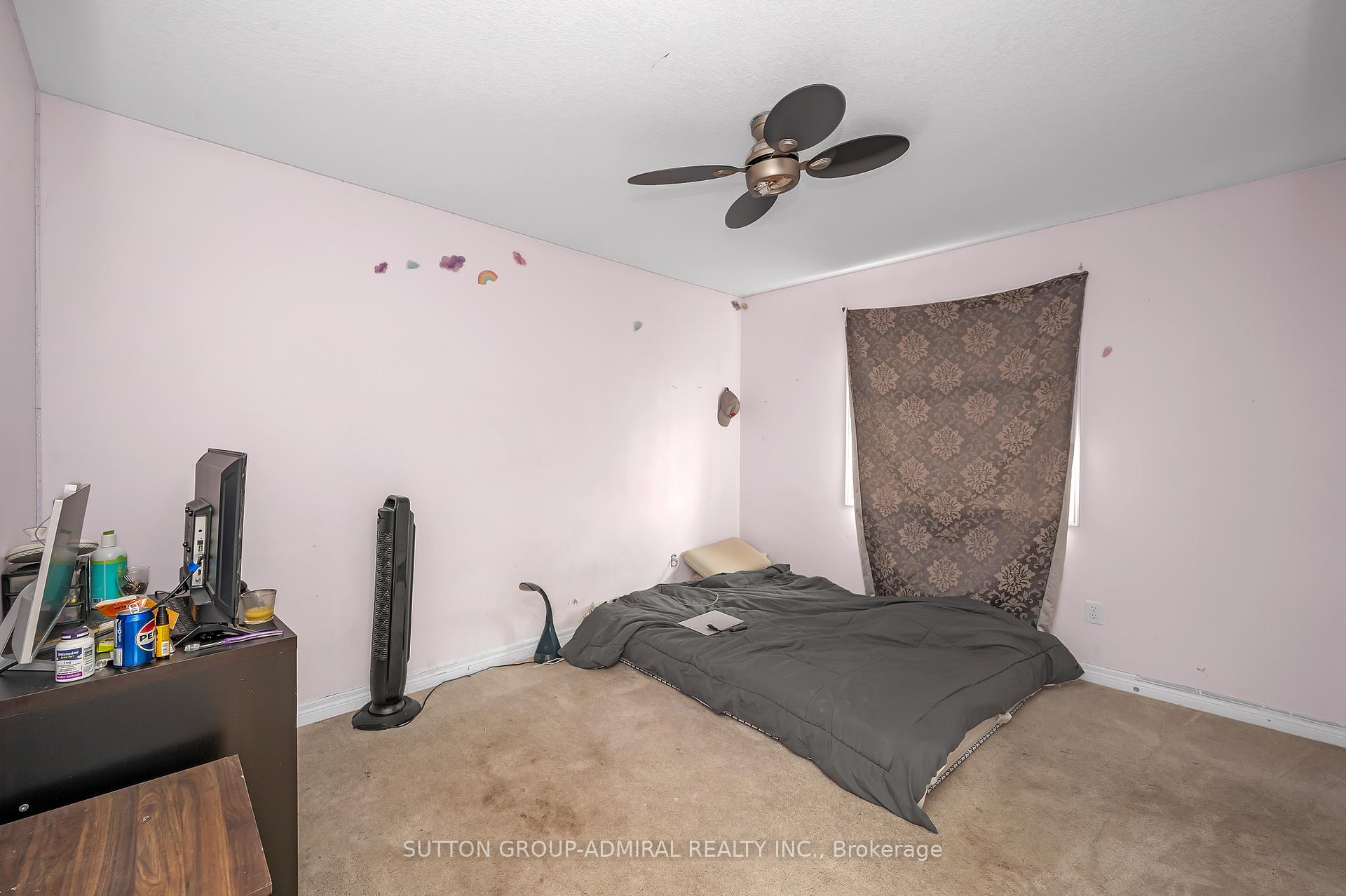 4 Bedrooms Condo at 6 Atessa,  Hamilton For sale