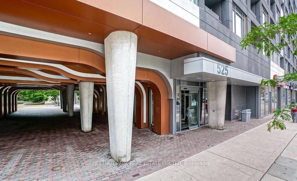 525 Adelaide Street W, #701