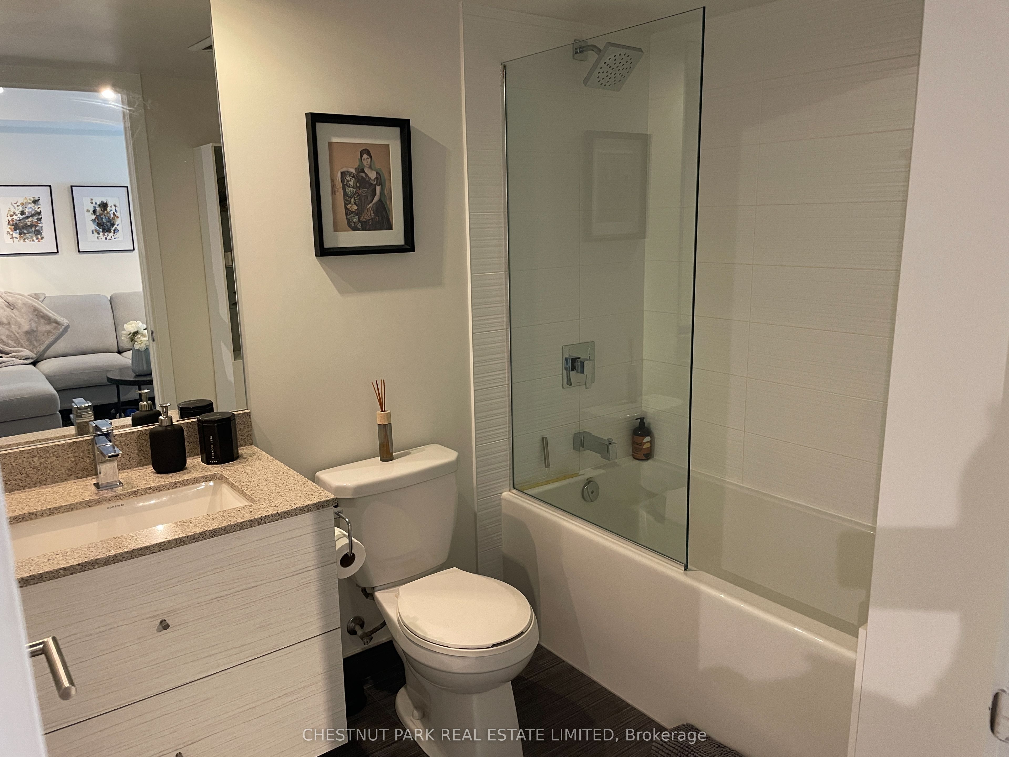 525 Adelaide Street W, #701