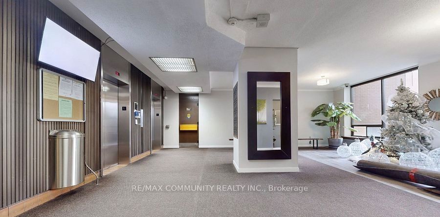 #2614 - 5 Massey Square, Toronto, ON M4C 5L6