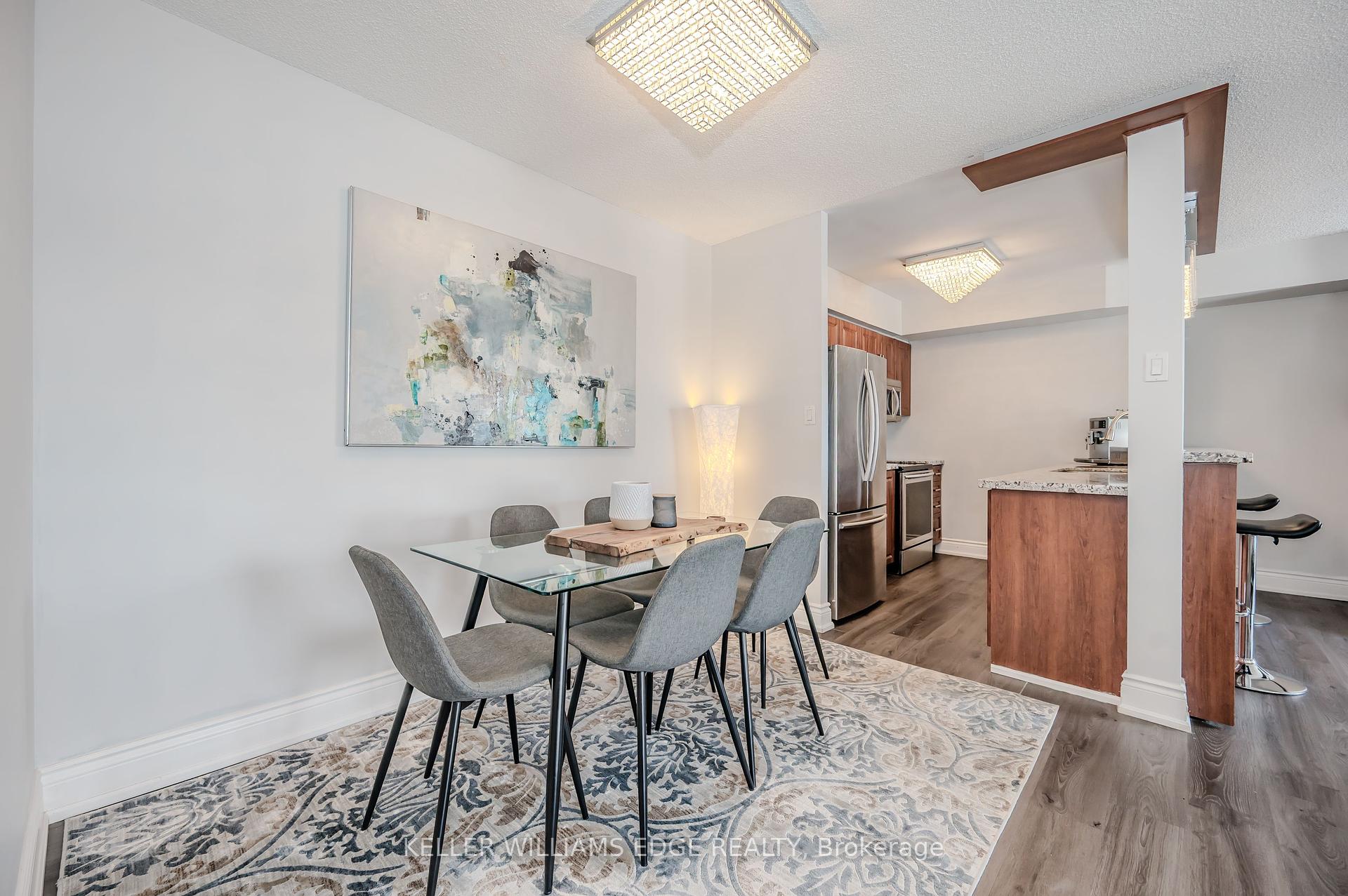 3 Bedrooms Condo at 1000 Cedarglen, Mississauga For sale