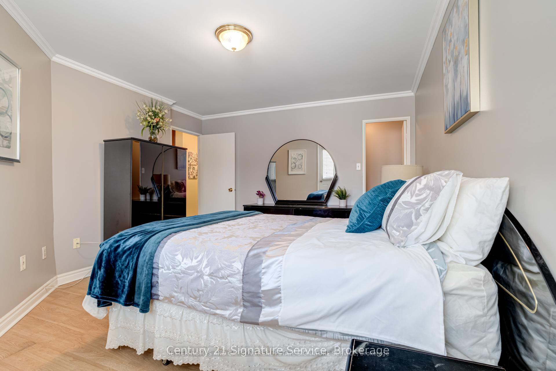 2 Bedrooms Condo at 2001 Bonnymede, Mississauga For sale