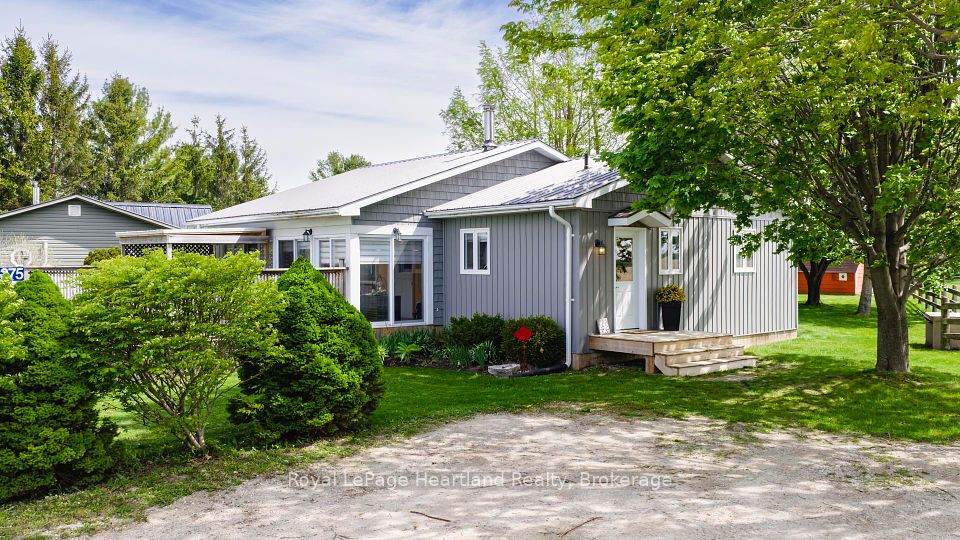 85375 Mackenzie Camp