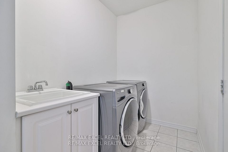 https://trreb-image.ampre.ca/FBB8JPoWh-dIQjLmZc_y1XafSGgAc780JrE2-HaGwZw/rs:fit:960:960/wm:.5:so:0:50:.4/wmsh:10/wmt:PHNwYW4gZm9yZWdyb3VuZD0nd2hpdGUnIGZvbnQ9JzY4Jz5SRS9NQVggRVhDRUwgUkVBTFRZIExURC4sIEJyb2tlcmFnZTwvc3Bhbj4/L3RycmViL2xpc3RpbmdzLzQwLzM0LzY4LzAwL3AvNWU3NGUyMTAtMWNlYi00NGY2LTg0ZjAtNjhlOTk0ZWVmNzAzLmpwZw.jpg