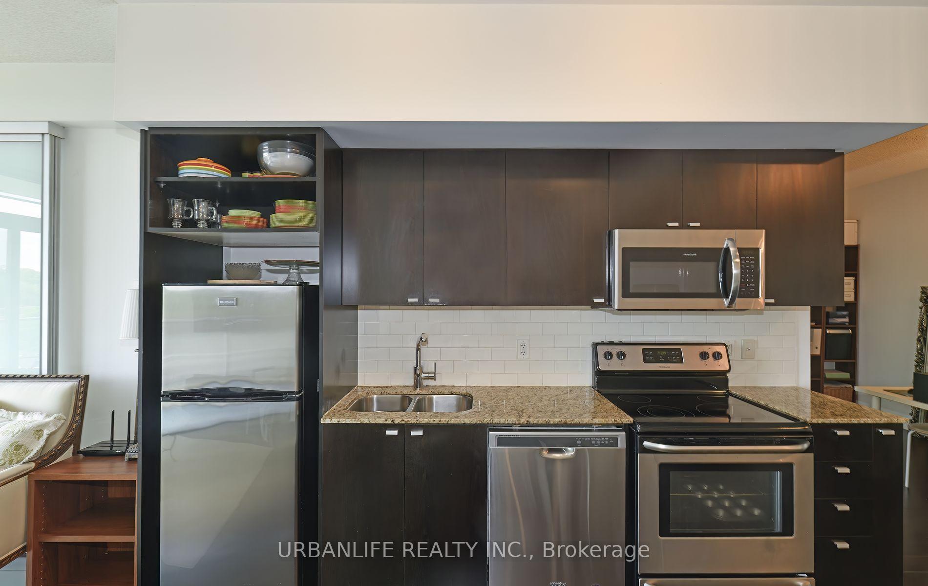 2 Bedrooms Condo at 103 The Queensway, Toronto For sale