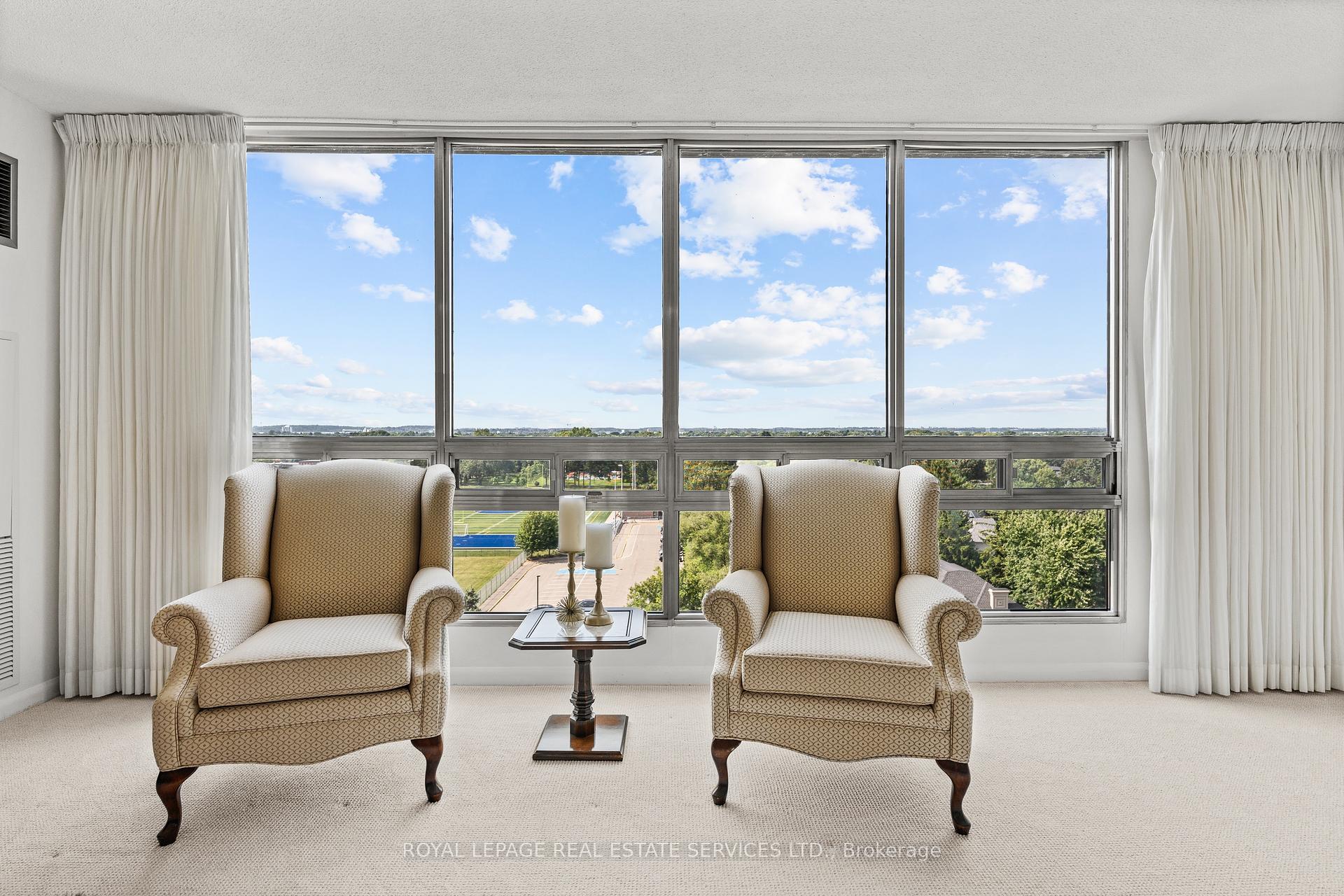 2 Bedrooms Condo at 2185 Marine,  Oakville For sale