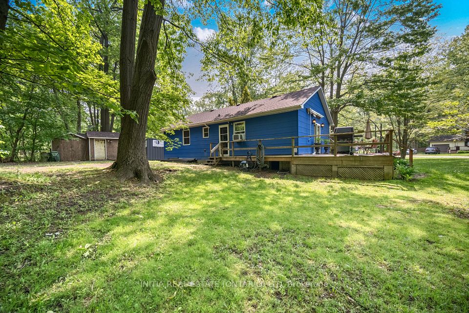 6078 Danbea Lane, Lambton Shores, ON N0N 1J1