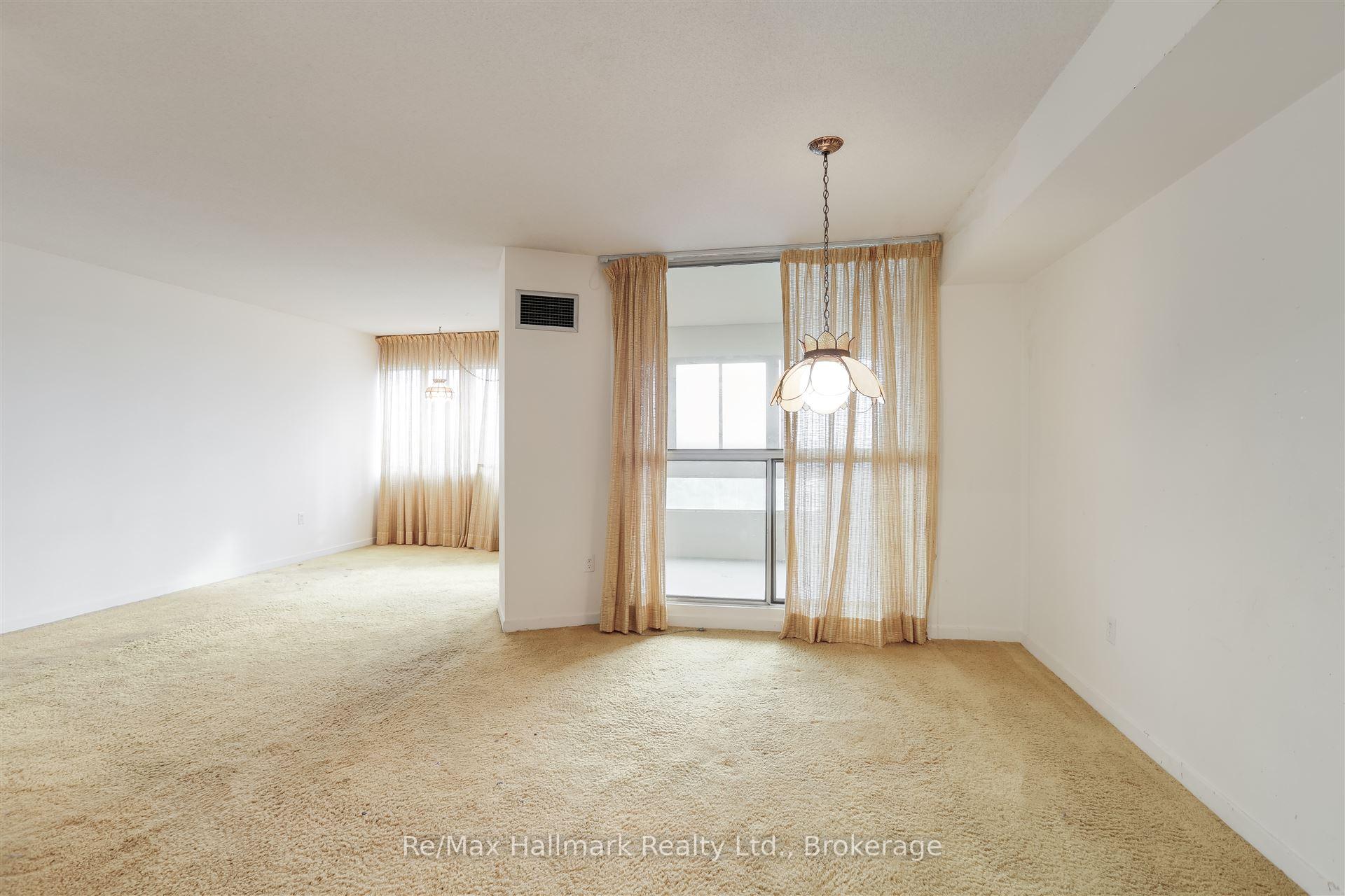 2 Bedrooms Condo at 1580 Mississauga Valley,  Mississauga For sale