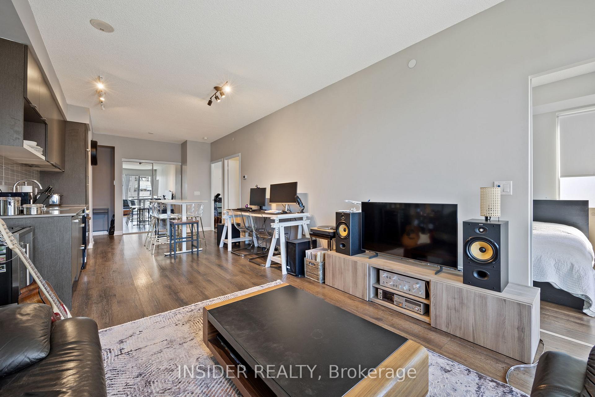 2 Bedrooms Condo at 435 Richmond,  Toronto For sale