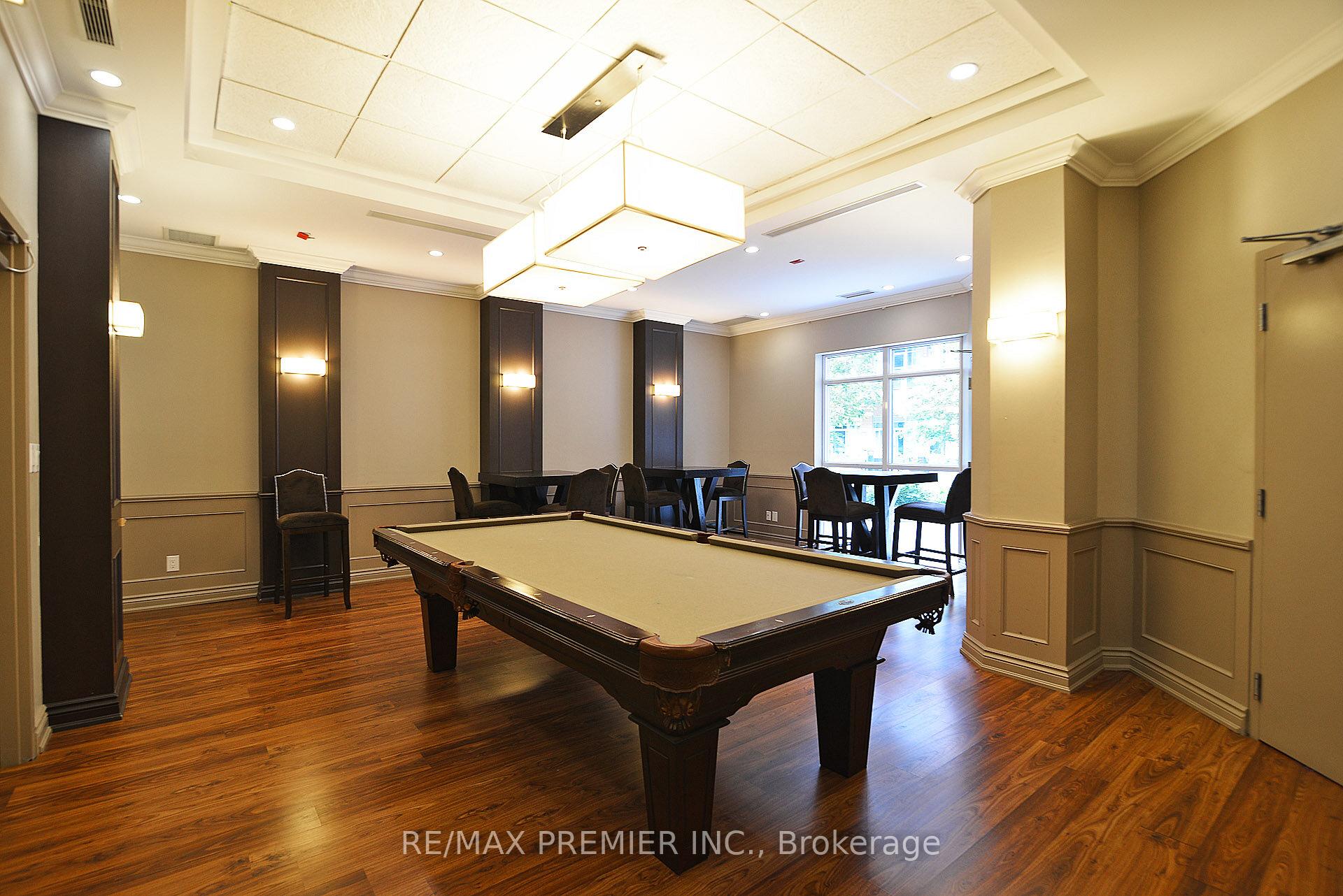 1 Bedroom Condo at 281 Woodbridge,  Vaughan For sale