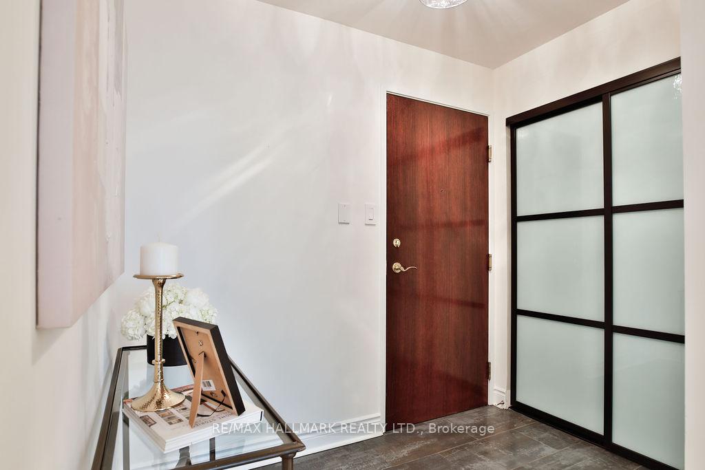 2 Bedrooms Condo at 2511 Bloor, Toronto For sale