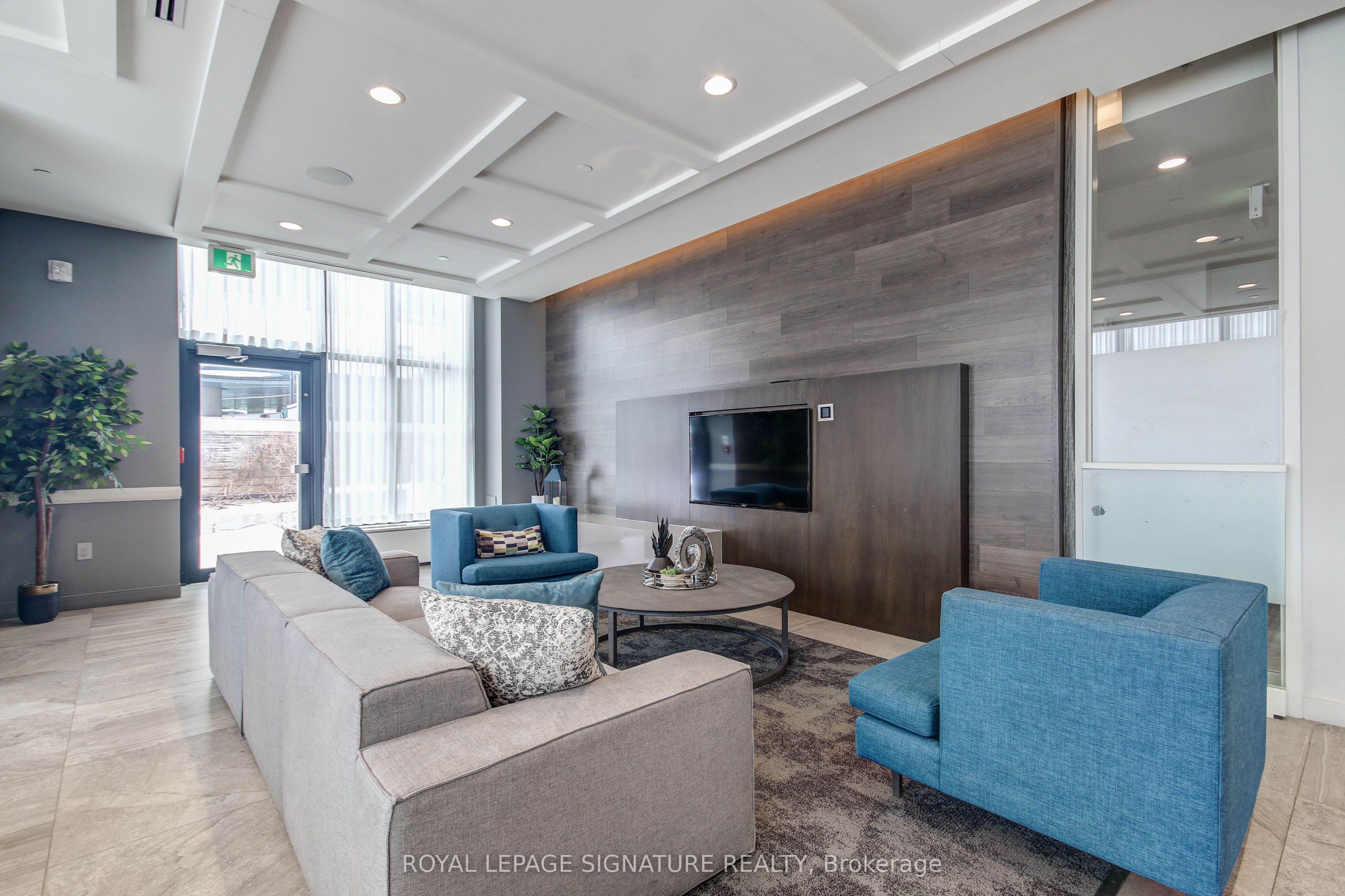 2550 Eglinton Avenue W, #2003
