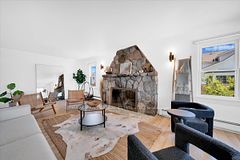 11833 Lakeshore Road