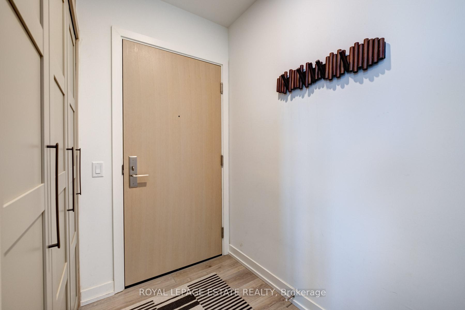 2 Bedrooms Condo at 395 Bloor, Toronto For sale