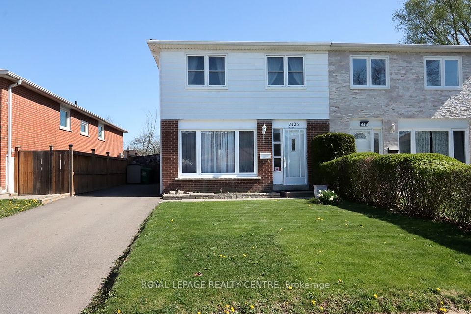 3123 Jessica Court, Mississauga, ON L5C 1X7