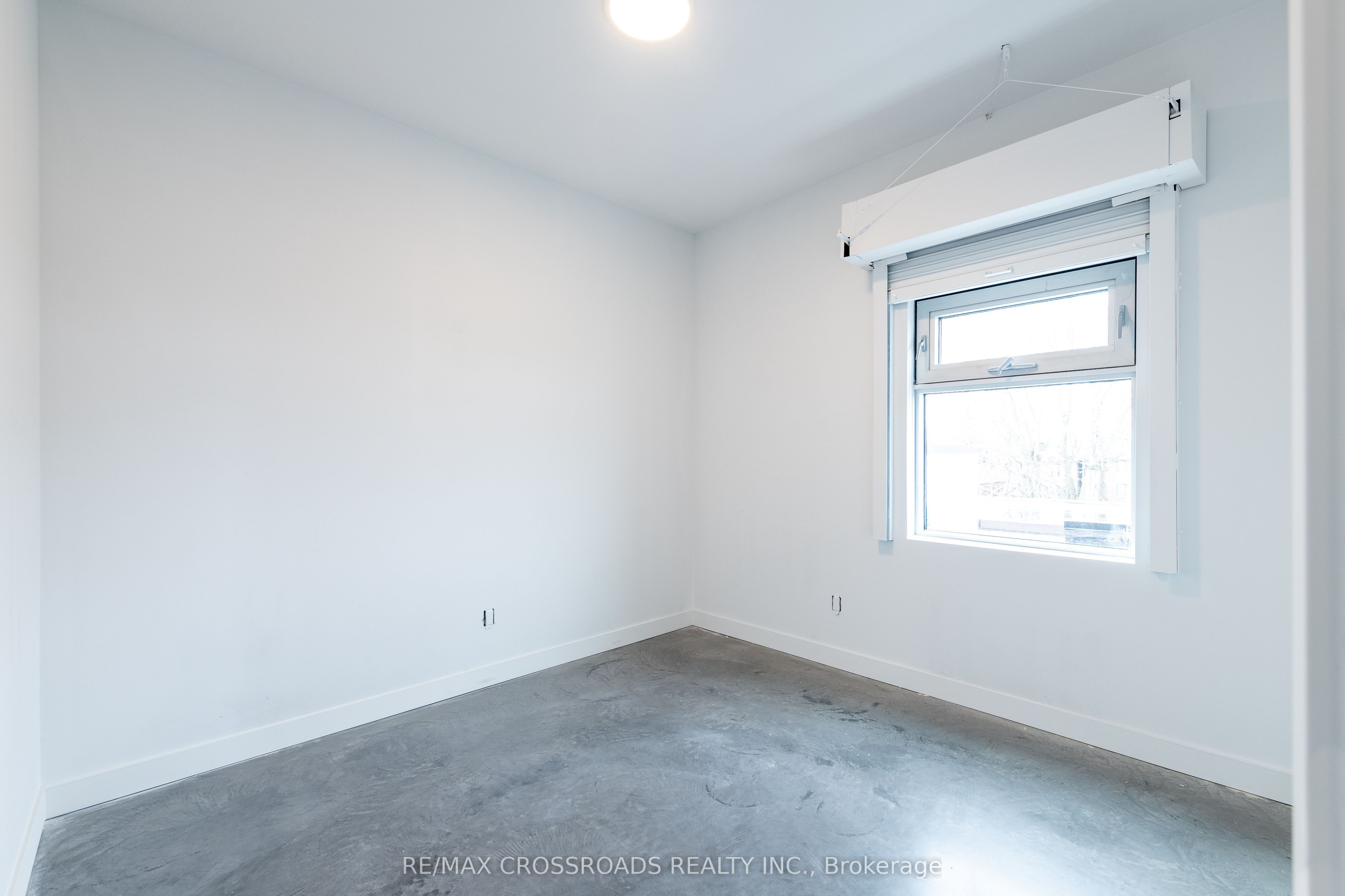 3333 Dundas Street W