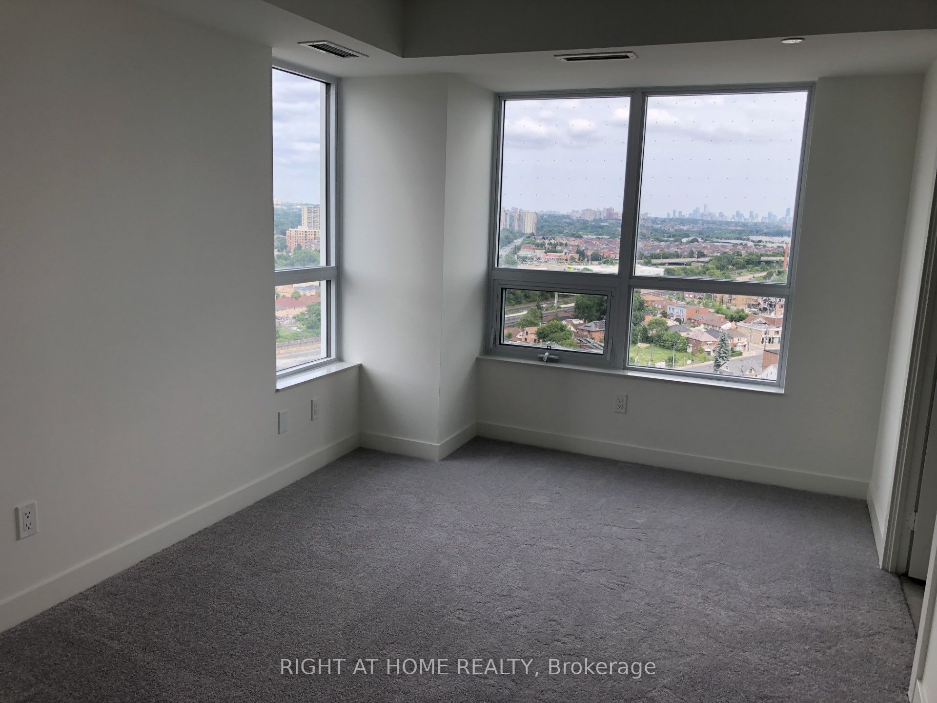 10 Wilby Crescent, #1801-S
