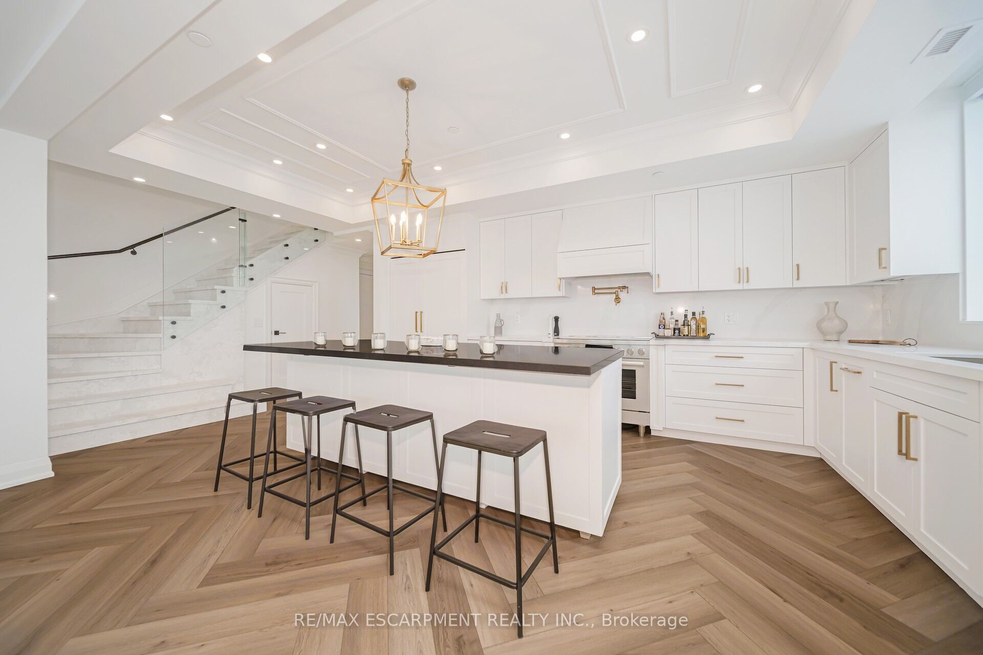 16 Concord Place, #905