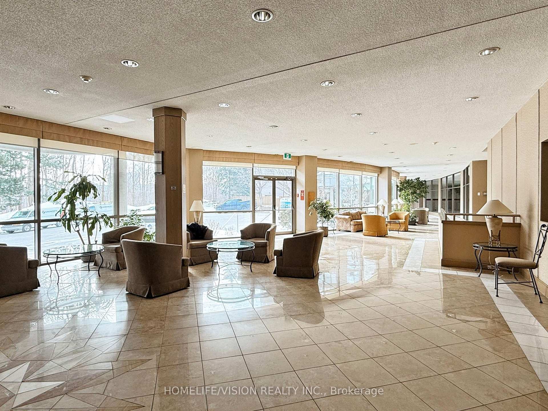 3 Bedrooms Condo at 205 Wynford, Toronto For sale