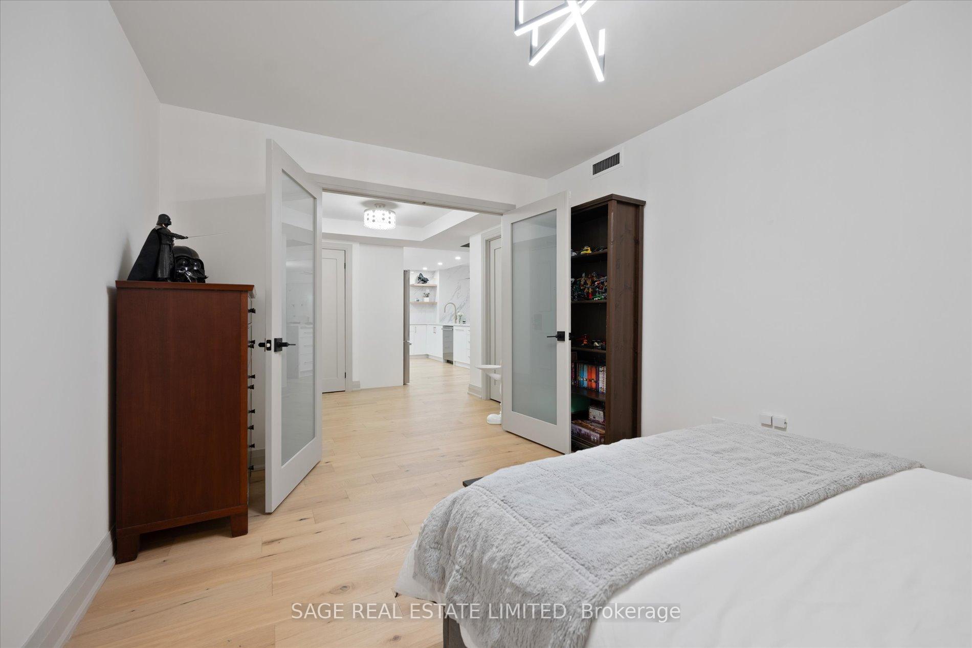 3 Bedrooms Condo at 160 Frederick, Toronto For sale