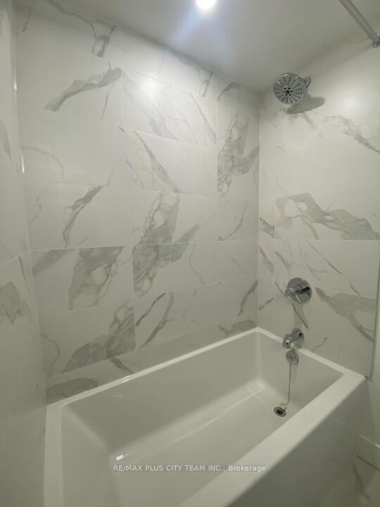 178 Clonmore Drive #BlkB #9, Toronto E06 Birchcliffe-Cliffside