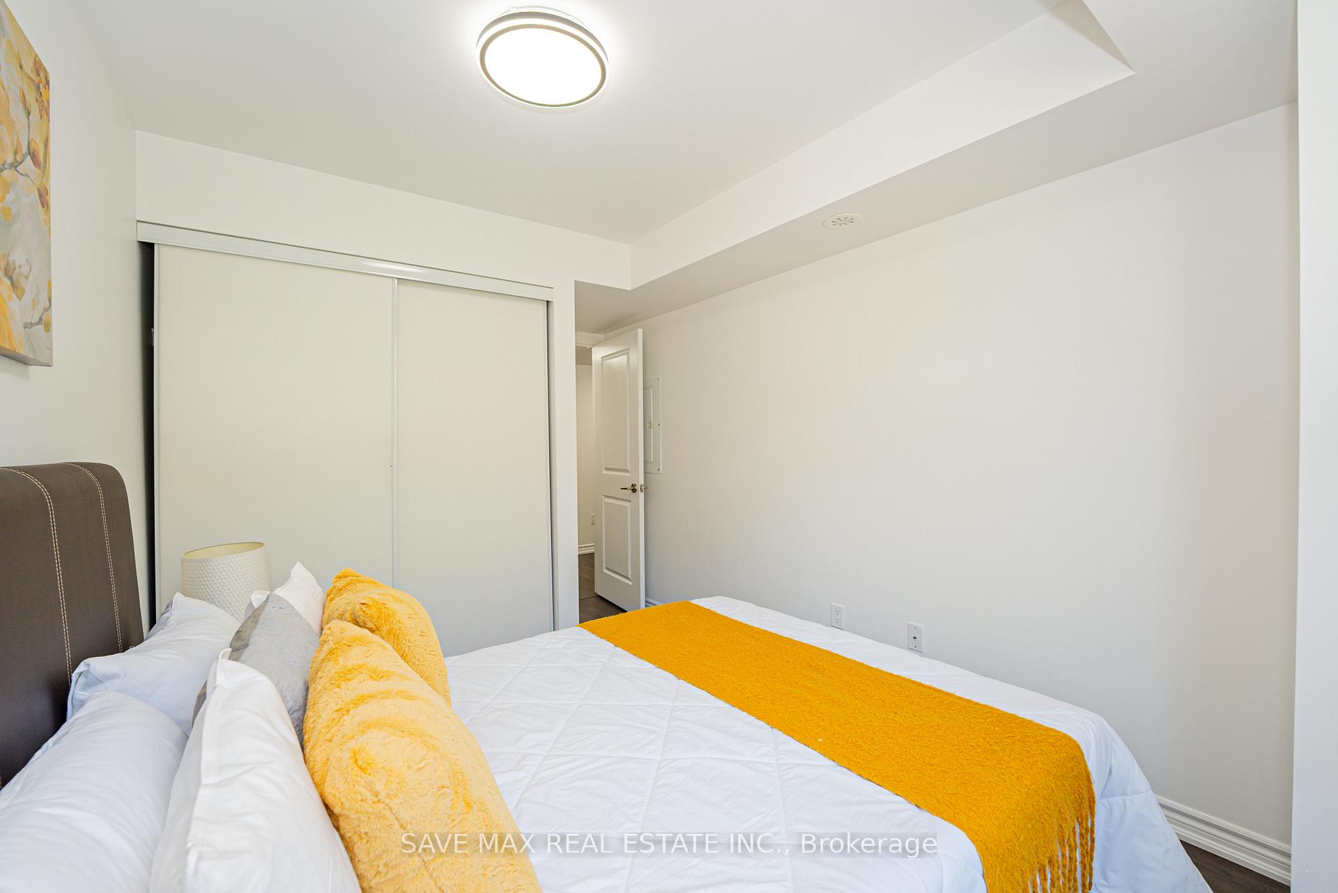 3 Bedrooms Condo at 1070 Progress, Toronto For sale