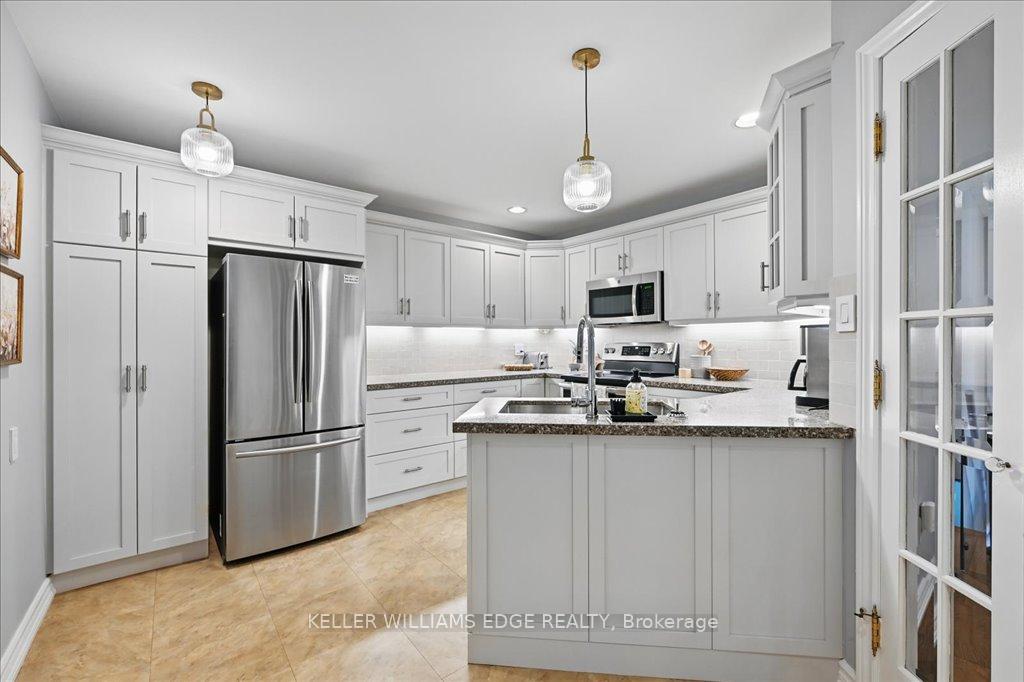 2 Bedrooms Condo at 3230 New,  Burlington For sale