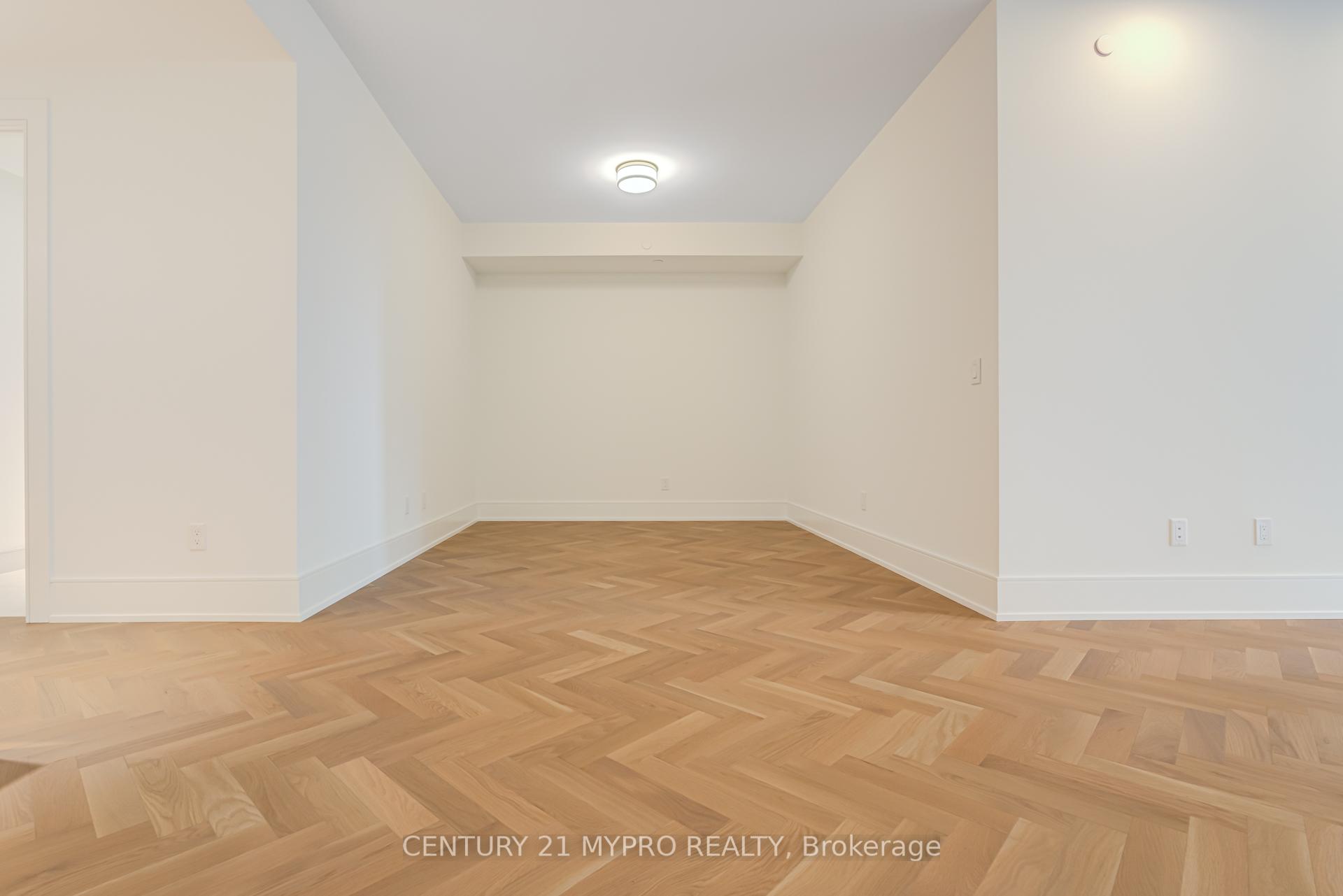 3 Bedrooms Condo at 455 Wellington,  Toronto For sale