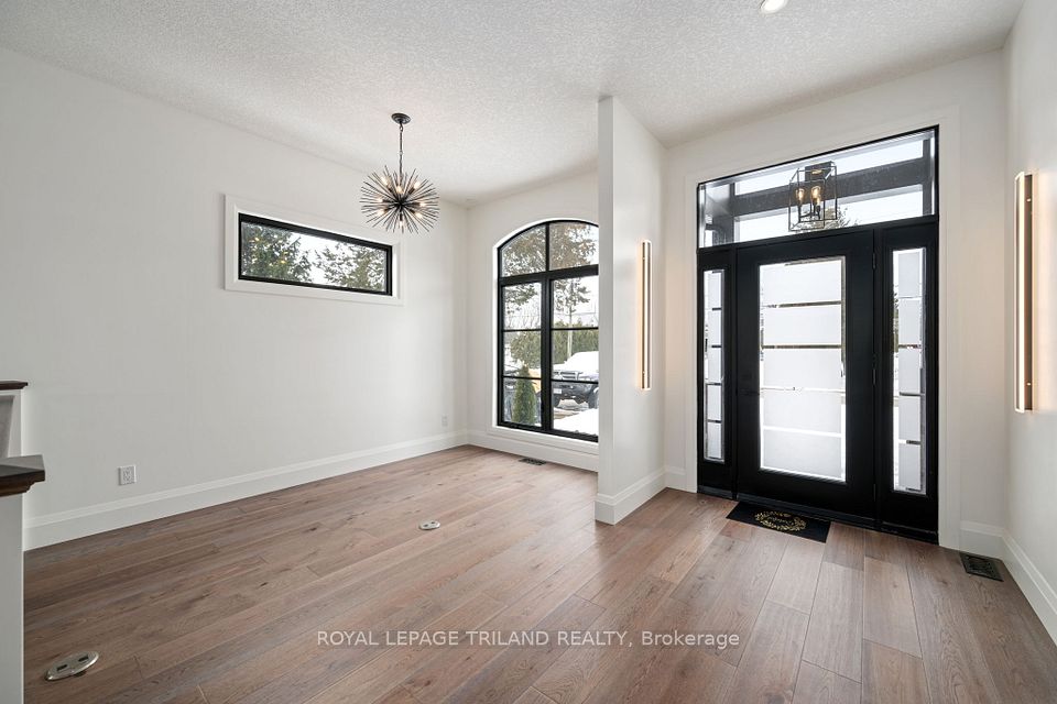 30 Gill Road, Lambton Shores, ON N0M 1T0