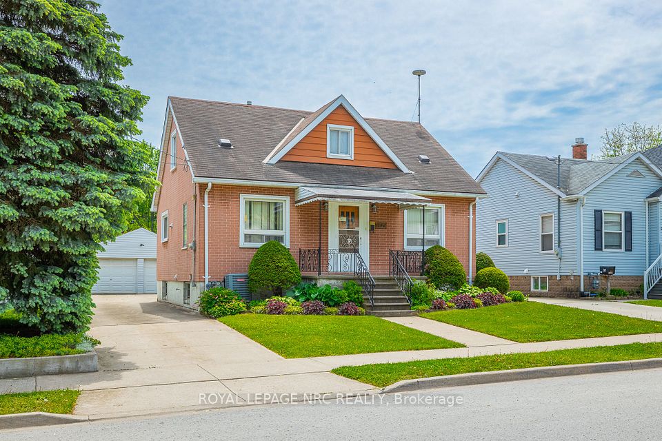 5742 Robinson