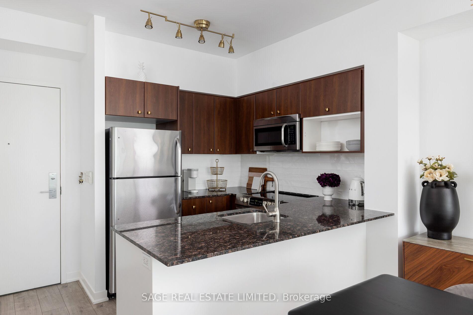 2 Bedrooms Condo at 150 East Liberty, Toronto For sale