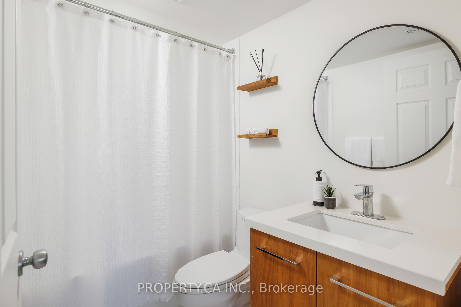 2 Bedrooms Condo at 70 Mill, Toronto For sale
