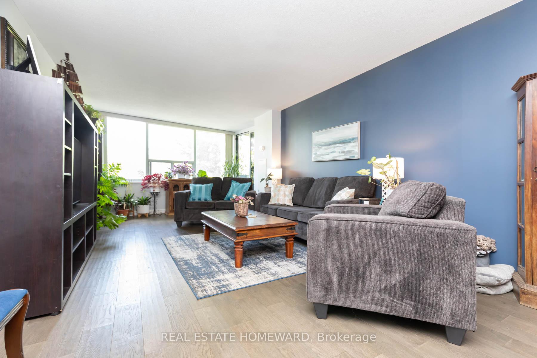 3 Bedrooms Condo at 45 Huntingdale, Toronto For sale