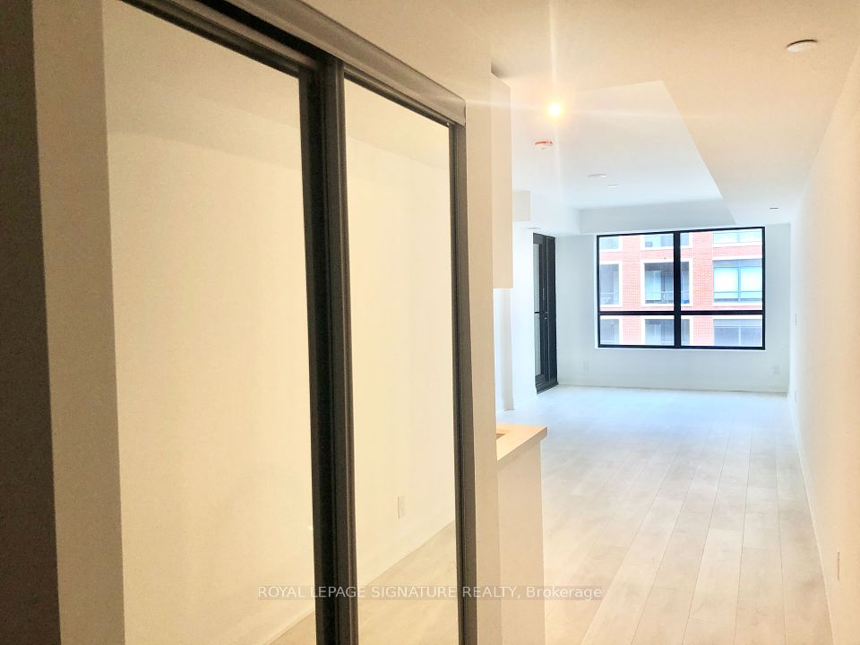 #404 - 33 Frederick Todd Way, Toronto, ON M4G 0C9