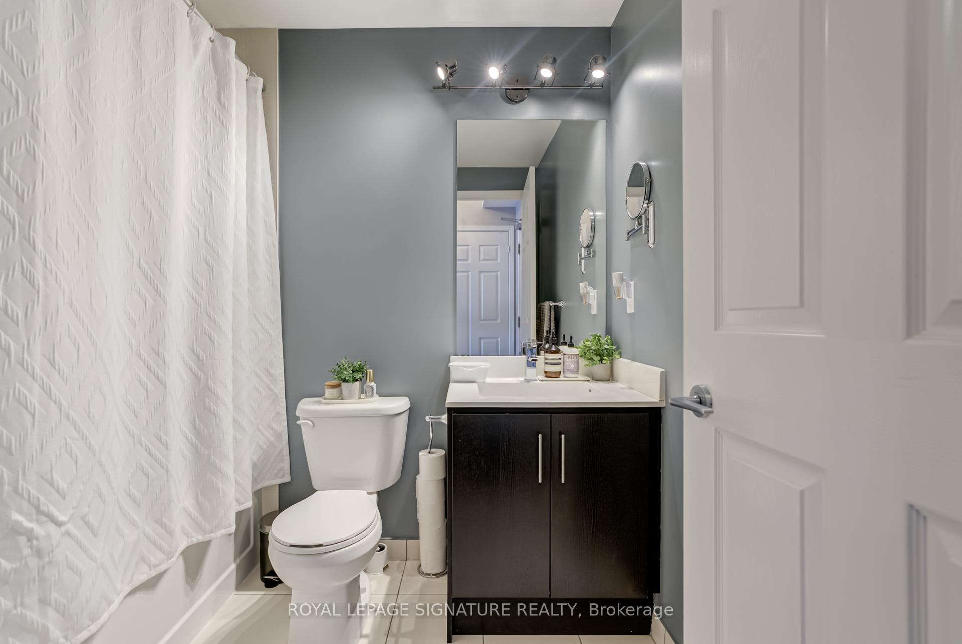 2 Bedrooms Condo at 15 James Finlay, Toronto For sale