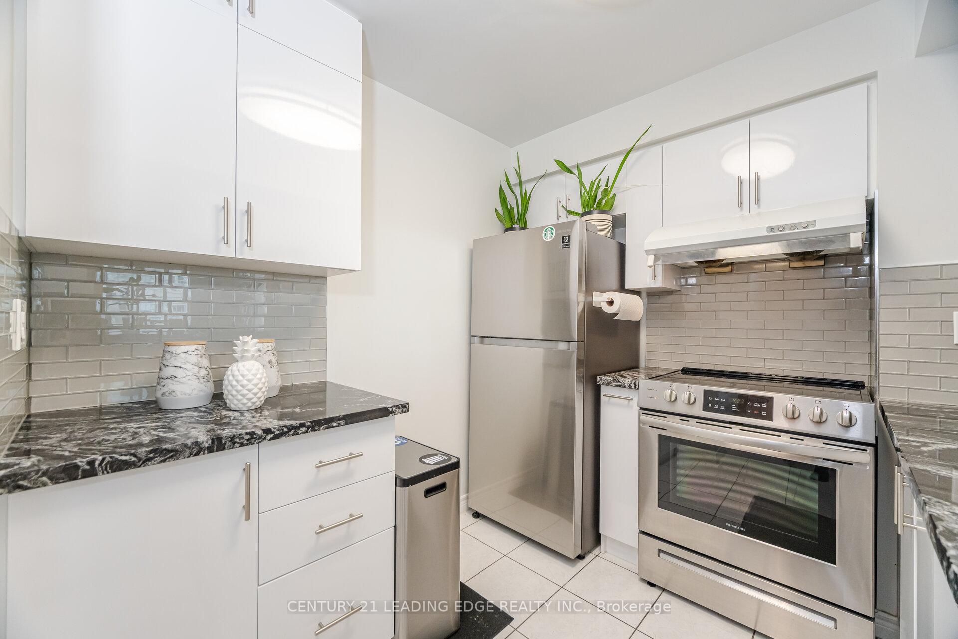 3 Bedrooms Condo at 68 Corporate, Toronto For sale