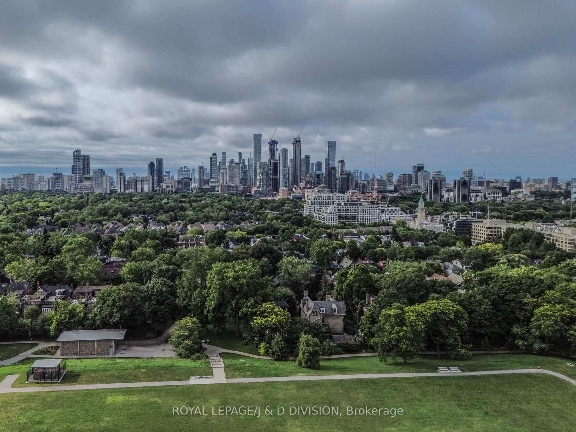 1 Bedroom Co-op at 20 Avoca, Toronto For sale