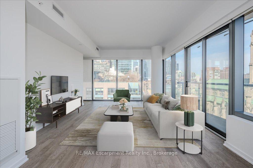 2 Bedrooms Condo at 60 Colborne, Toronto For sale
