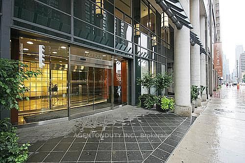 1121 Bay