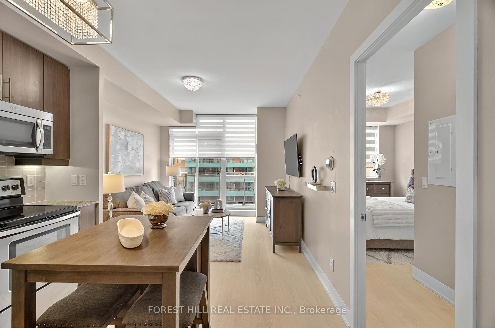 2 Bedrooms Condo at 68 Merton, Toronto For sale
