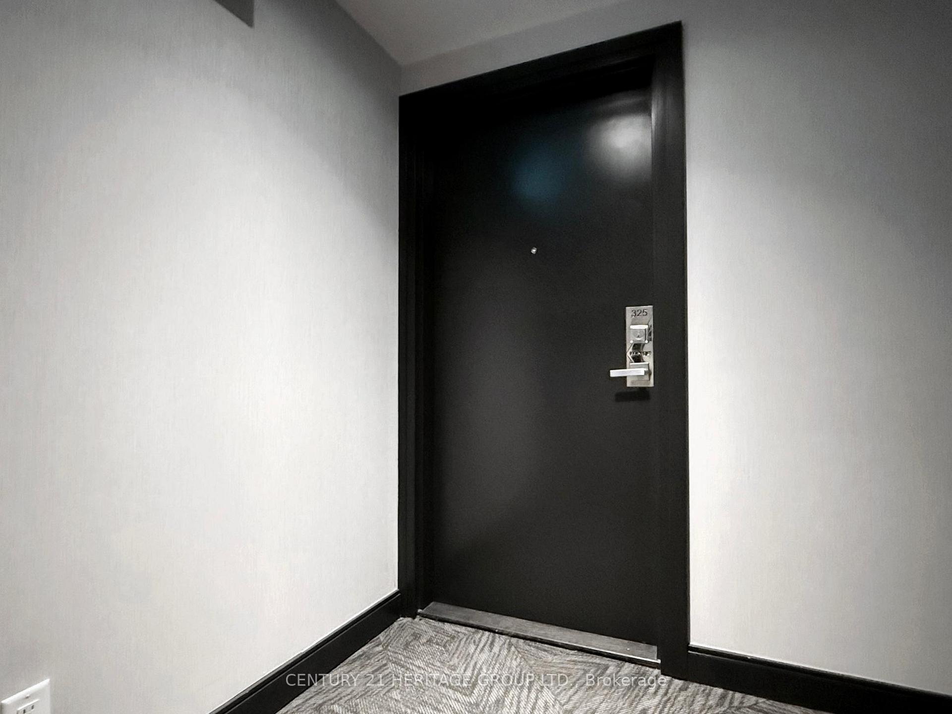 1 Bedroom Condo at 90 Glen Everest,  Toronto For sale