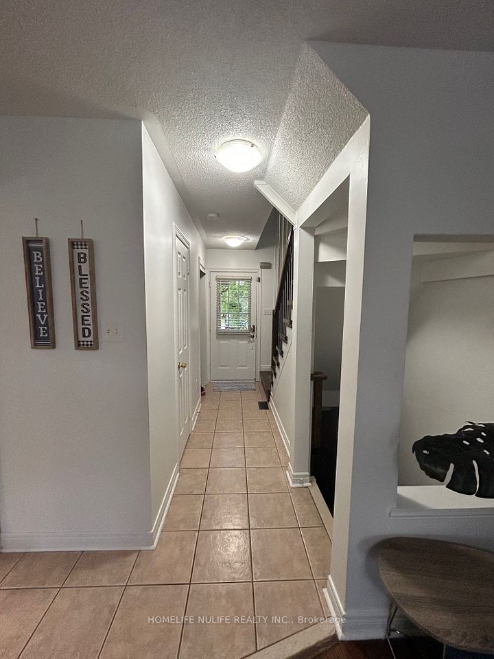 #11 - 2970 Berwick Drive, Burlington, ON L7M 4W3