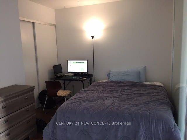 210 Simcoe Street, #1312