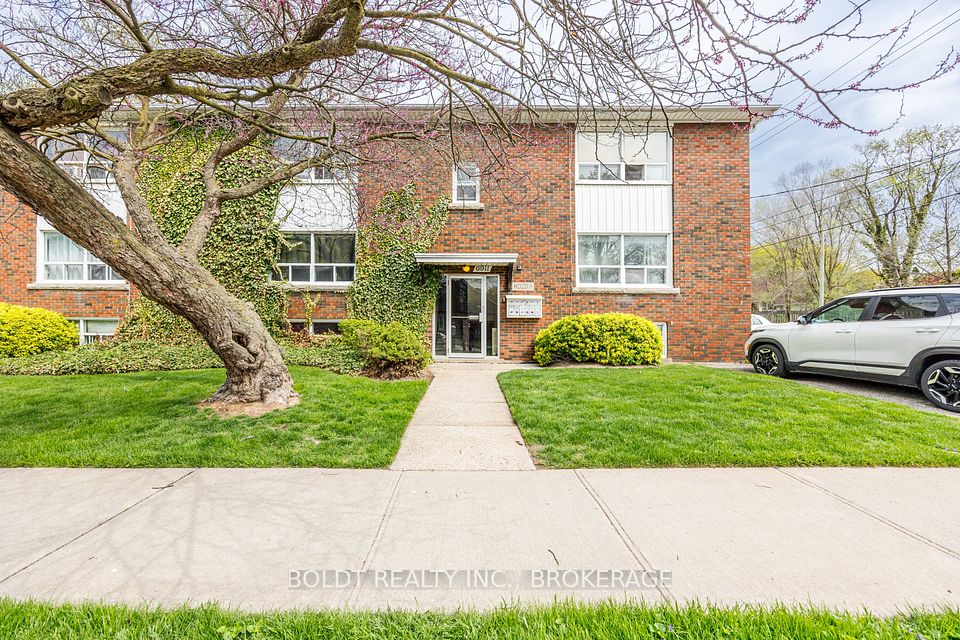 6911-6921 Barker