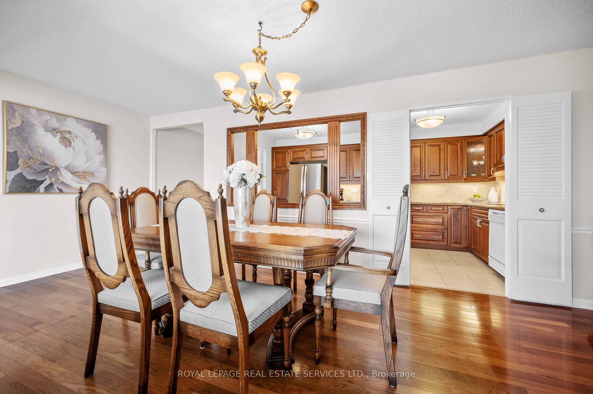 2 Bedrooms Condo at 2185 Marine,  Oakville For sale