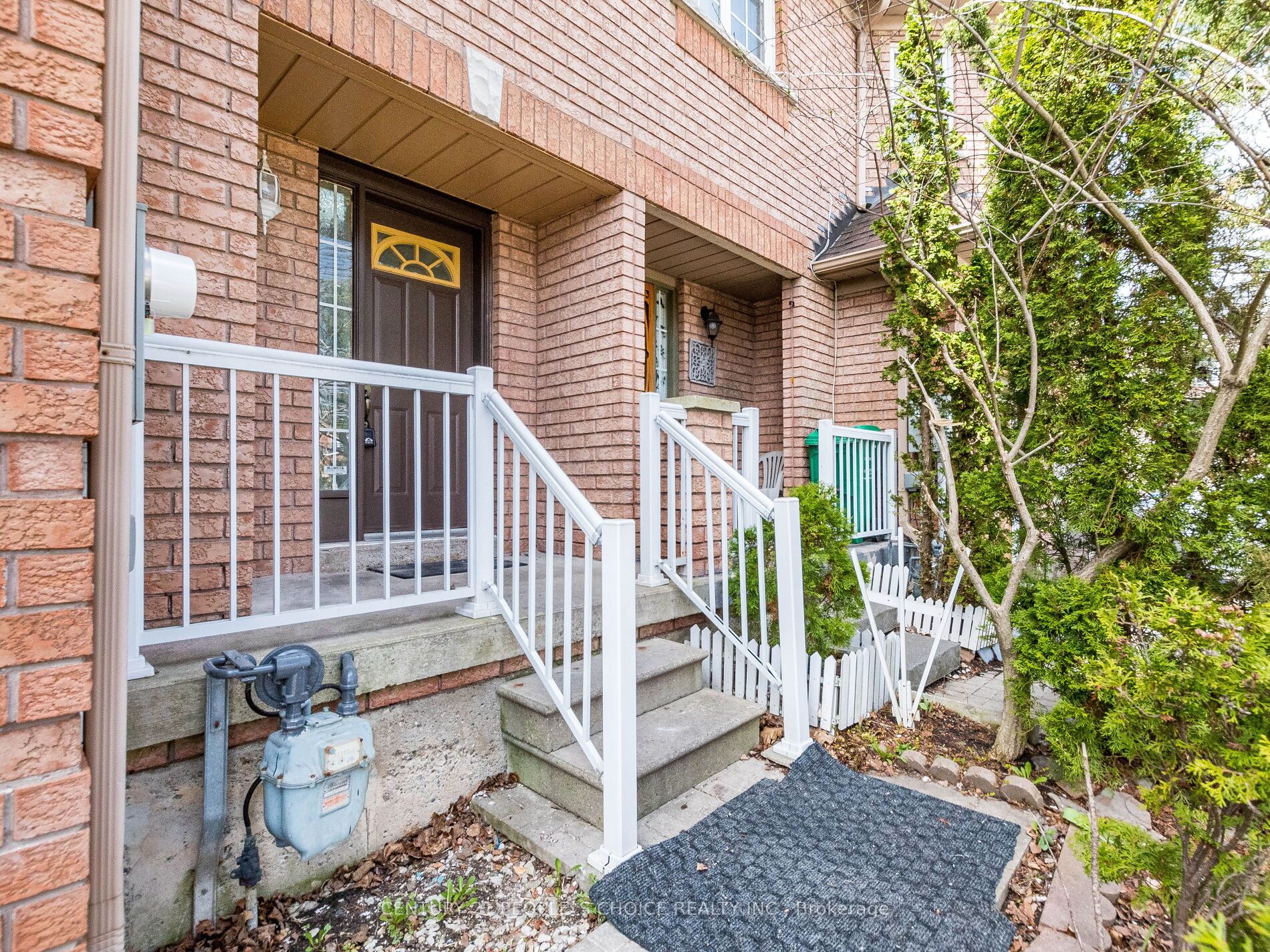32 Twin Pines Crescent, Brampton, ON L7A 1M6