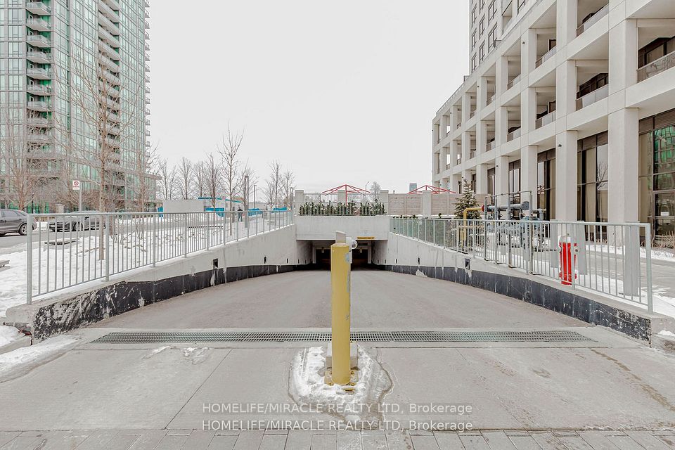 https://trreb-image.ampre.ca/FKVRS3tf9ZiDJwigVqwYr_5T-2Zn2ubPHl0bkpSIZ9o/rs:fit:960:960/wm:.5:so:0:50:.4/wmsh:10/wmt:PHNwYW4gZm9yZWdyb3VuZD0nd2hpdGUnIGZvbnQ9JzY4Jz5IT01FTElGRS9NSVJBQ0xFIFJFQUxUWSBMVEQsIEJyb2tlcmFnZTwvc3Bhbj4/L3RycmViL2xpc3RpbmdzLzQwLzkwLzQyLzc4L3AvNDliOWQzMDAtYzQ4Ny00OGRiLTk0NDctMmQyZWZkMjM2YjdhLmpwZw.jpg